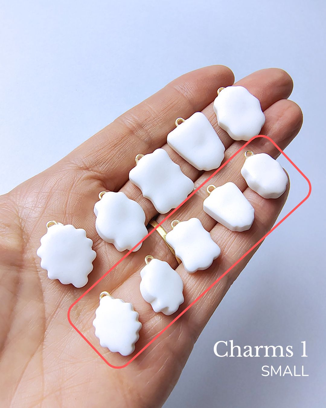 Charms en blanco para decorar borde ondeado (5 unidades) – Image 3