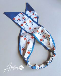 Collar de tela anudada para charms